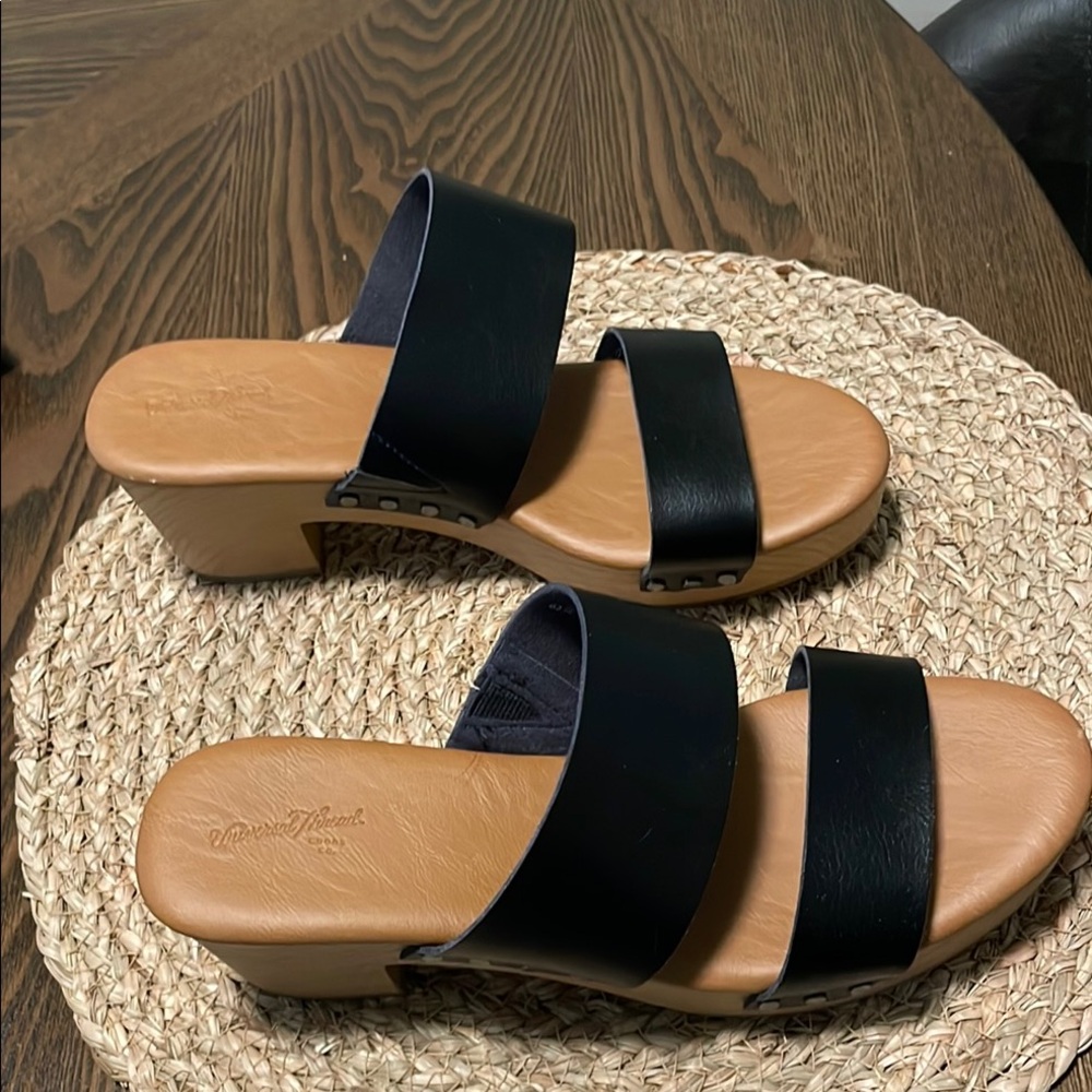 NWOT Universal Thread Women's Black Slide Sandals - Picture 3 of 10